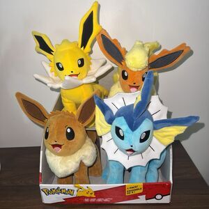 RARE Pokemon Jazwares Eevee Eeveelutions plush 4-Pack Jolteon, Flareon, Vaporeon